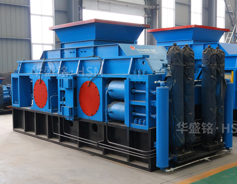 沙場(chǎng)用大型全液壓對(duì)輥制砂機(jī)多少錢(qián)一臺(tái)？